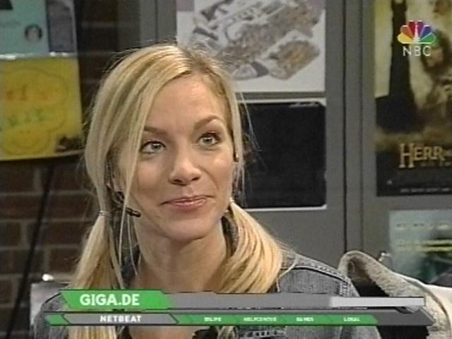 jw_giga031230_01.jpg