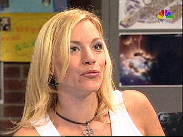 gweni_jw_giga_030731_06.jpg