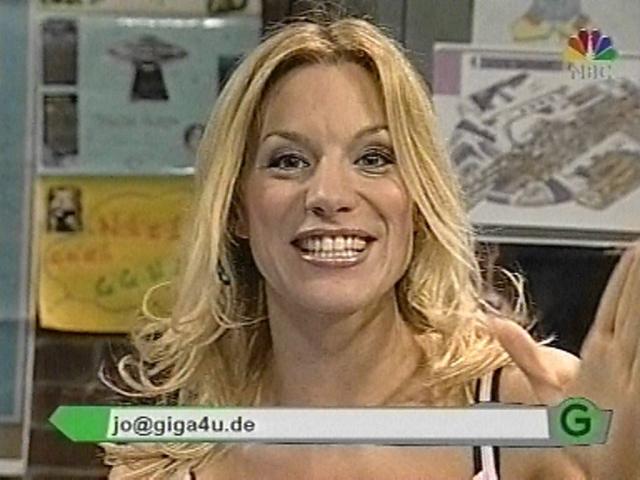 jw_giga040402_02.jpg